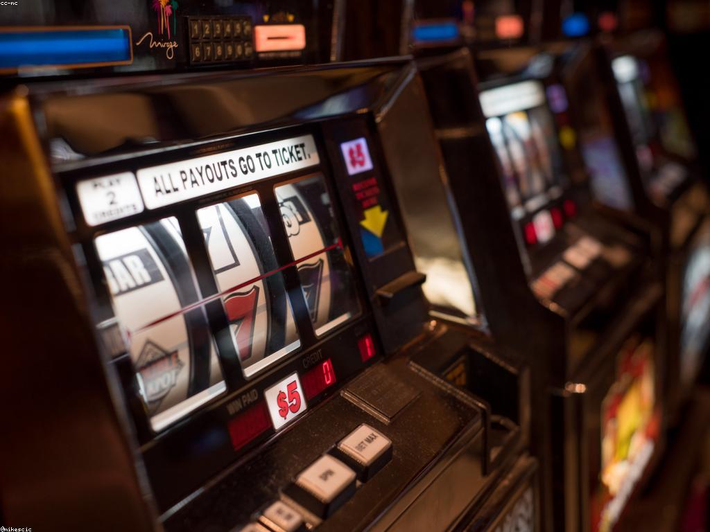 ការណែនាំអំពីការលេងស្លត: បទពិសោធន៍ថ្មីក្នុងការលេង